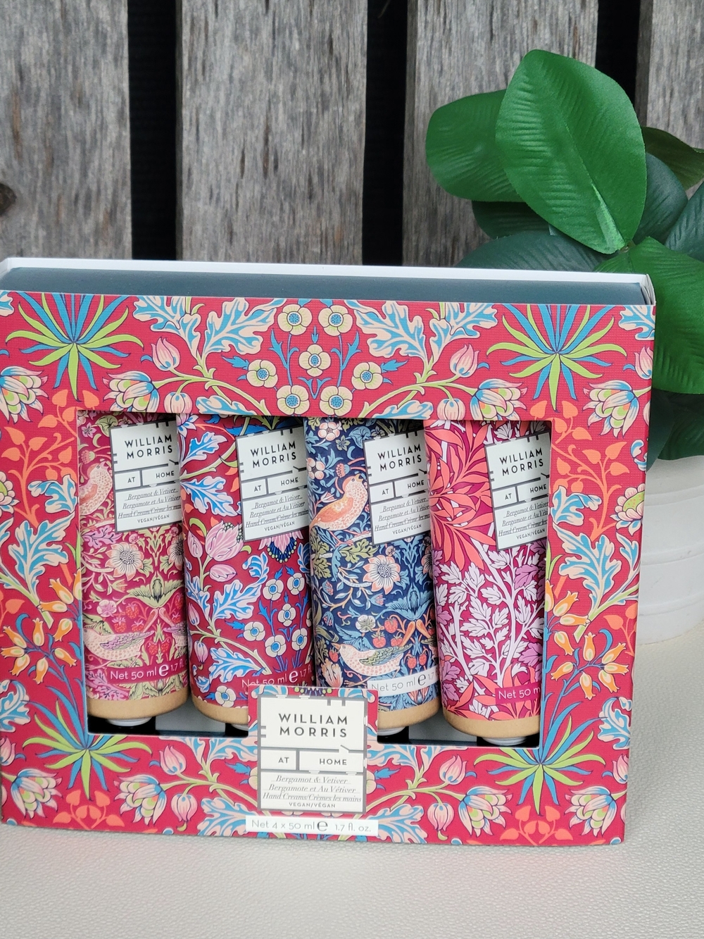 William Morris Hand Cream Set - Bergamot + Vetvier 4 Pack - Picture 1 of 4